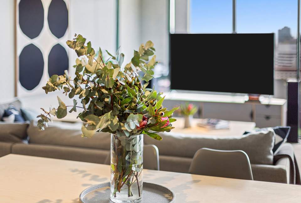 Modern Queensbridge Residence - Southbank, Melbourne, Australia