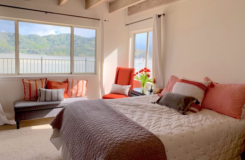 Waterfront Apartment: A Ferry Away From San Francisco! - Tiburon, California