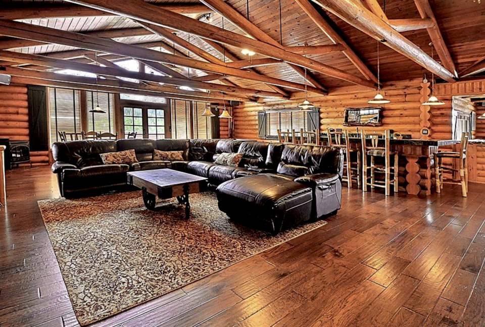 Timber Moose: America's Biggest Log Cabin - Heber City, Utah