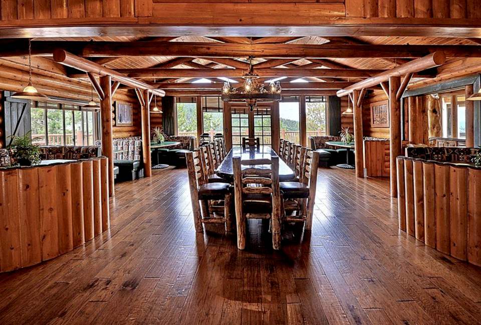 Timber Moose: America's Biggest Log Cabin - Heber City, Utah