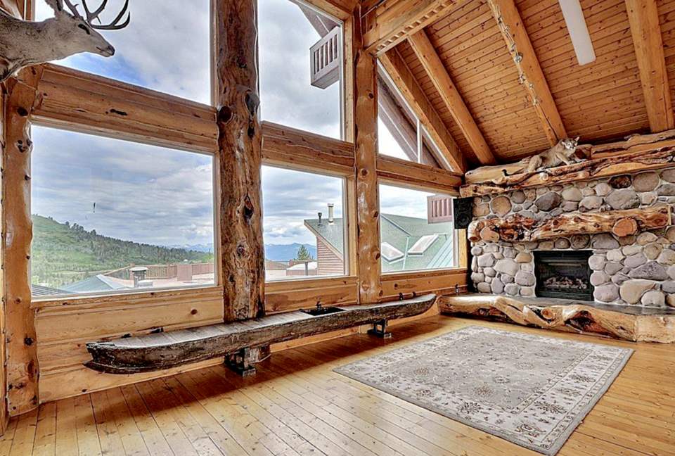 Timber Moose: America's Biggest Log Cabin - Heber City, Utah