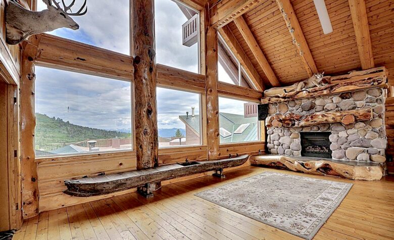 Timber Moose: America's Biggest Log Cabin - Heber City, Utah