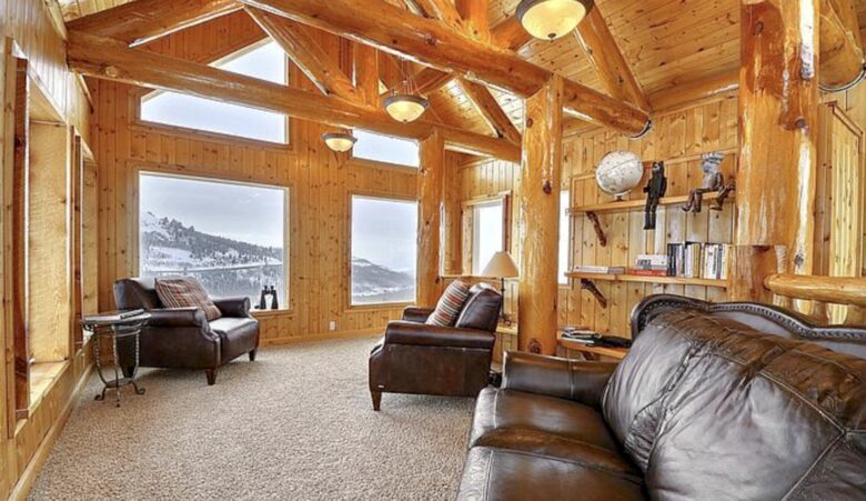 Timber Moose: America's Biggest Log Cabin - Heber City, Utah