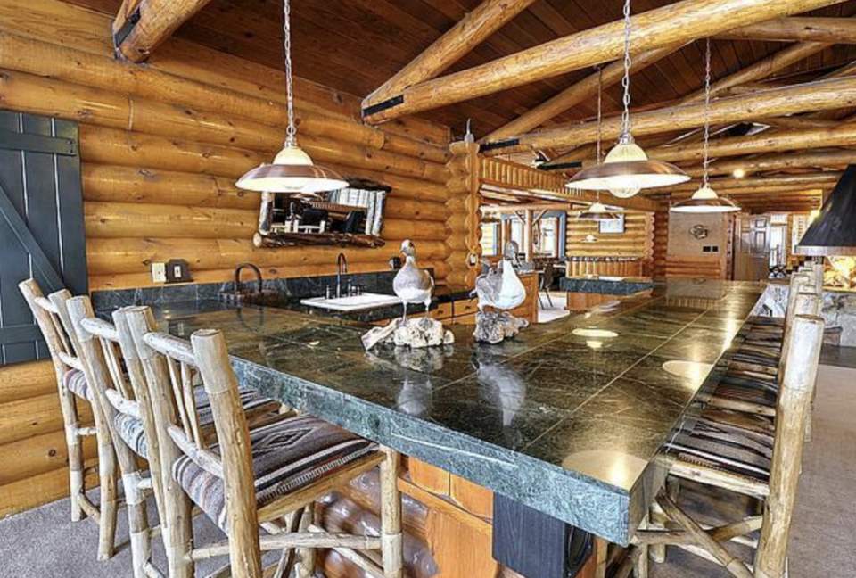 Timber Moose: America's Biggest Log Cabin - Heber City, Utah