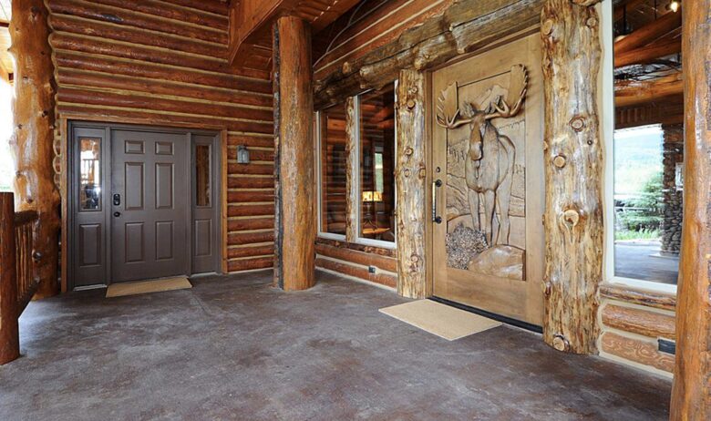 Timber Moose: America's Biggest Log Cabin - Heber City, Utah