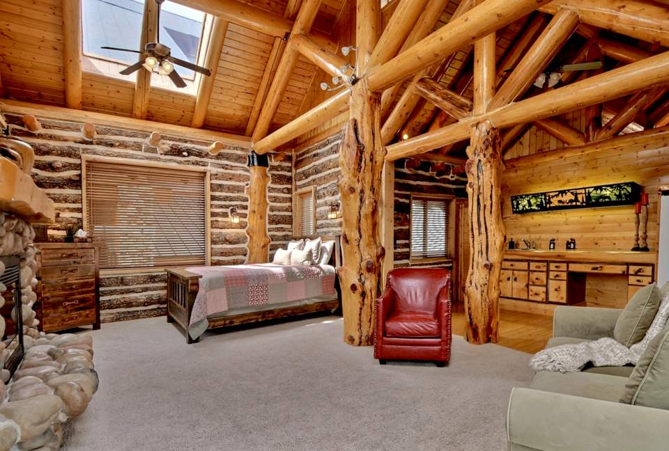 Timber Moose: America's Biggest Log Cabin - Heber City, Utah