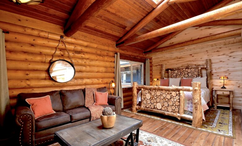 Timber Moose: America's Biggest Log Cabin - Heber City, Utah