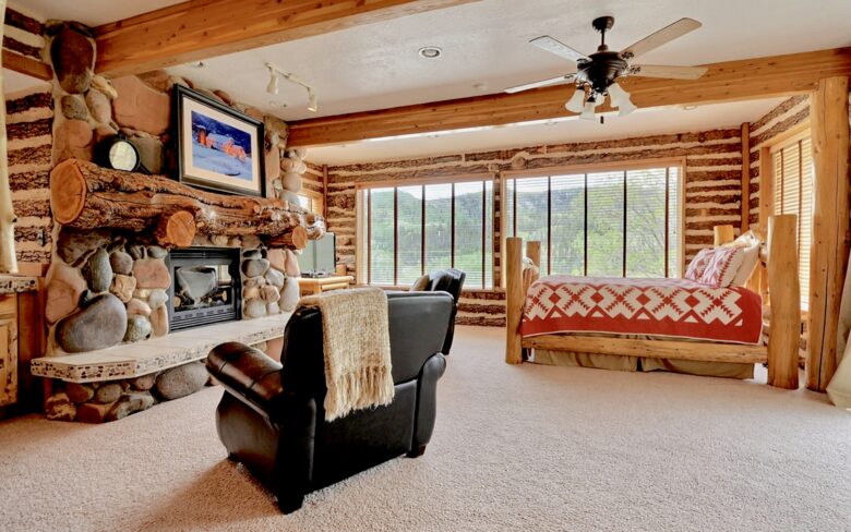 Timber Moose: America's Biggest Log Cabin - Heber City, Utah