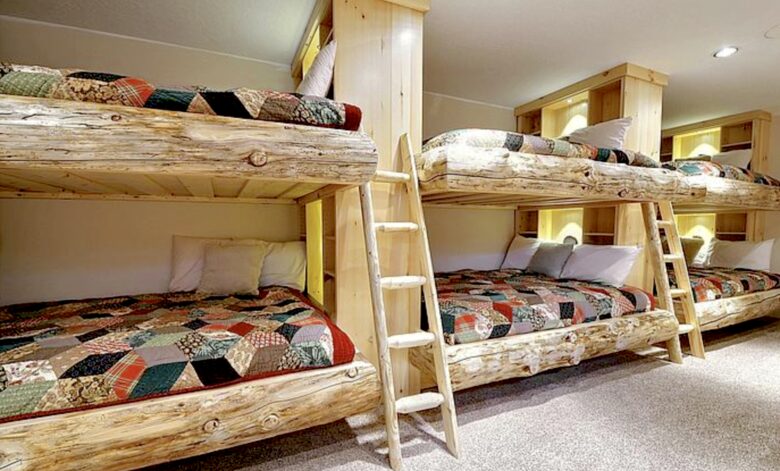 Timber Moose: America's Biggest Log Cabin - Heber City, Utah