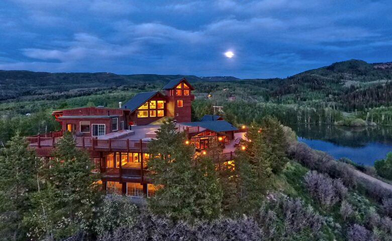 Timber Moose: America's Biggest Log Cabin - Heber City, Utah