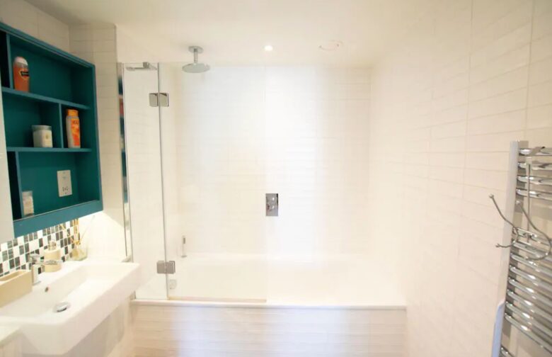 Stylish London 25th Floor Apartment - London, United Kingdom