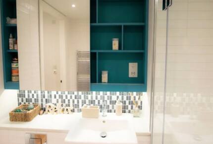 Stylish London 25th Floor Apartment - London, United Kingdom