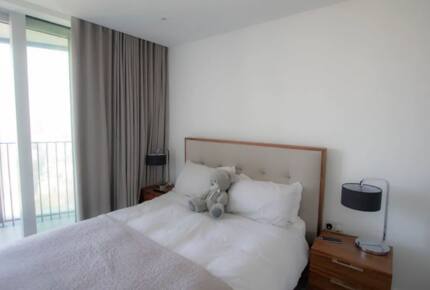Stylish London 25th Floor Apartment - London, United Kingdom