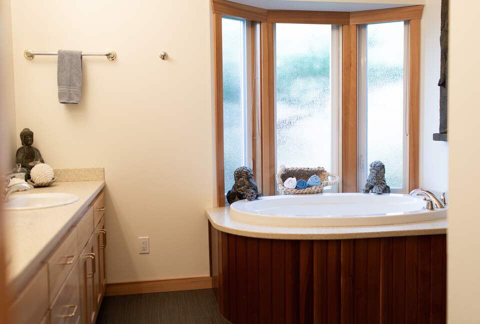 Stunning Oregon Coast House of Tranquility - Waldport, Oregon