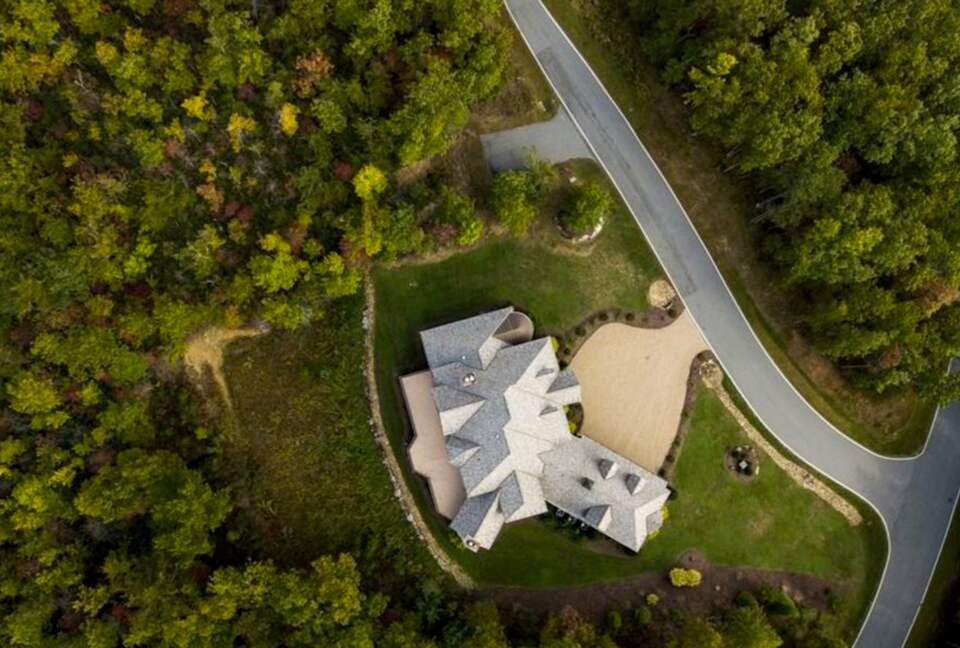 Waving Bear Vistas - Boone, North Carolina