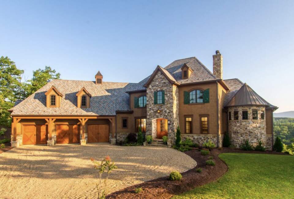 Waving Bear Vistas - Boone, North Carolina