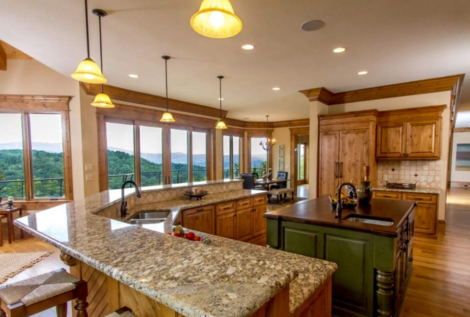 Waving Bear Vistas - Boone, North Carolina