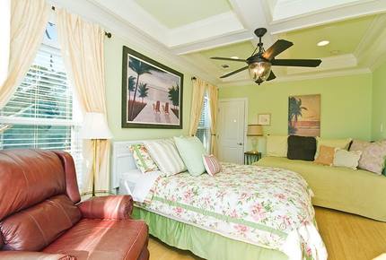 Home Exchange in Tybee Island, GA guest bedroom with two beds
