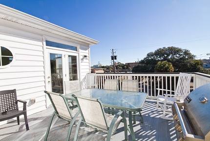 Home Exchange in Tybee Island, GA top patio with grill