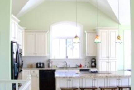 Home Exchange in Tybee Island, GA kitchen with high end upgrades