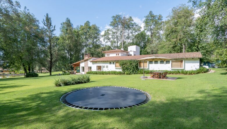 Valle de Bravo Country Club Villa - Rancho Avandaro - Valle de Bravo, Mexico