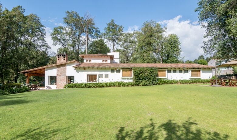 Valle de Bravo Country Club Villa - Rancho Avandaro - Valle de Bravo, Mexico