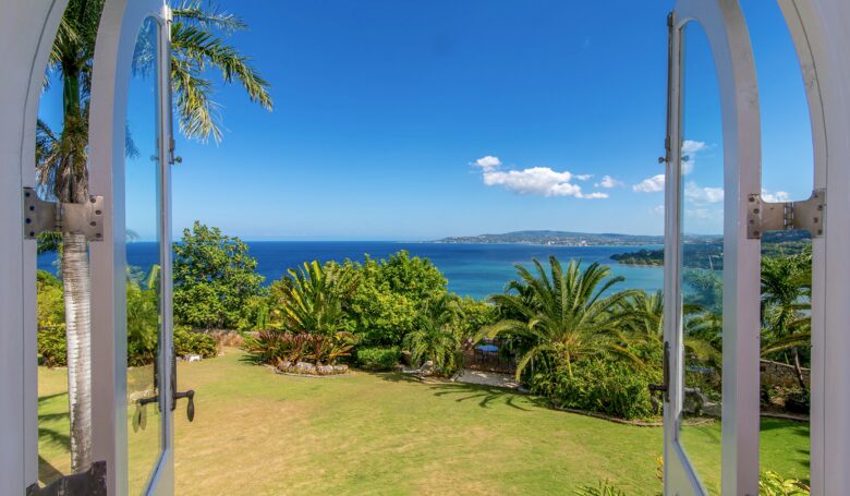 Montego Bay Compound - Bambu Villa - Hopewell, Jamaica