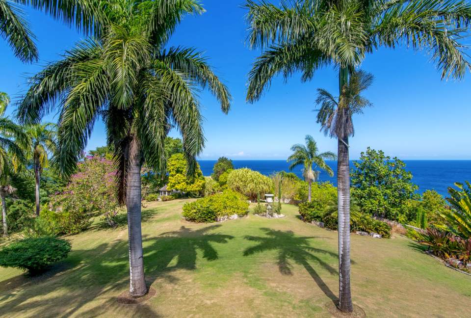 Montego Bay Compound - Bambu Villa - Hopewell, Jamaica