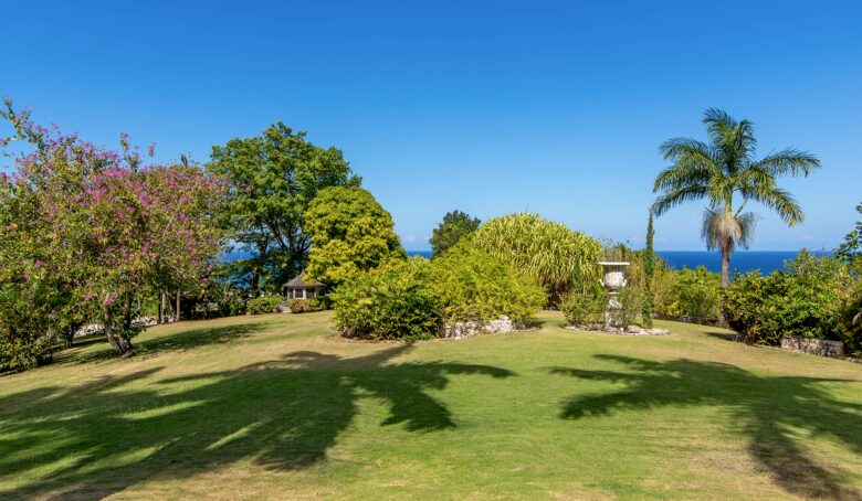 Montego Bay Compound - Bambu Villa - Hopewell, Jamaica