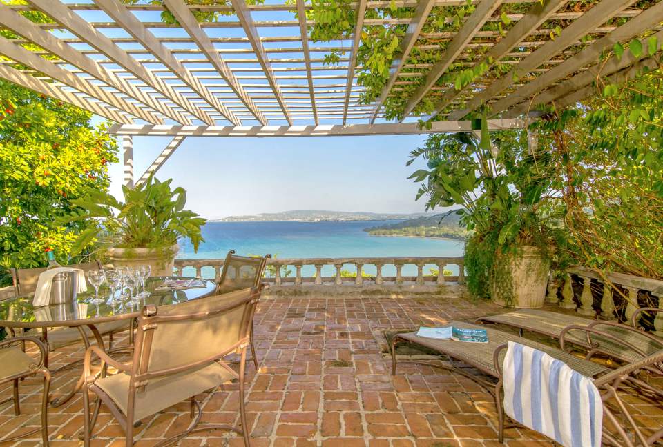 Montego Bay Compound - Bambu Villa - Hopewell, Jamaica