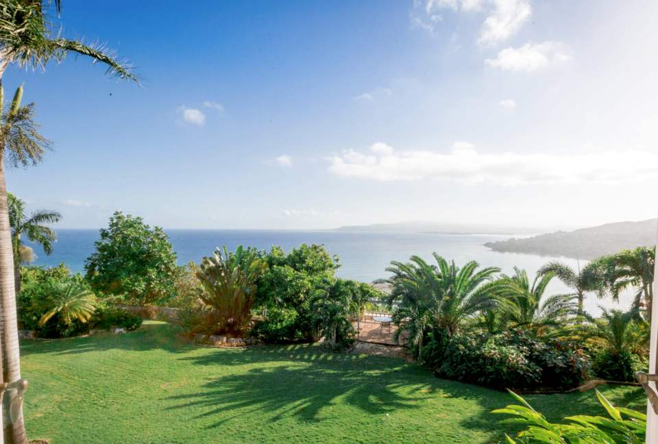 Montego Bay Compound - Bambu Villa - Hopewell, Jamaica