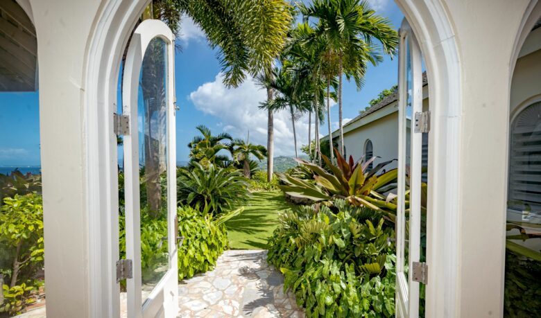 Montego Bay Compound - Bambu Villa - Hopewell, Jamaica