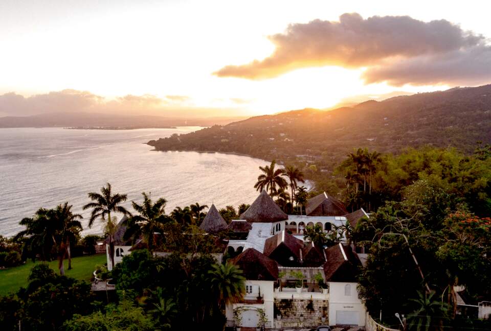 Montego Bay Compound - Bambu Villa - Hopewell, Jamaica