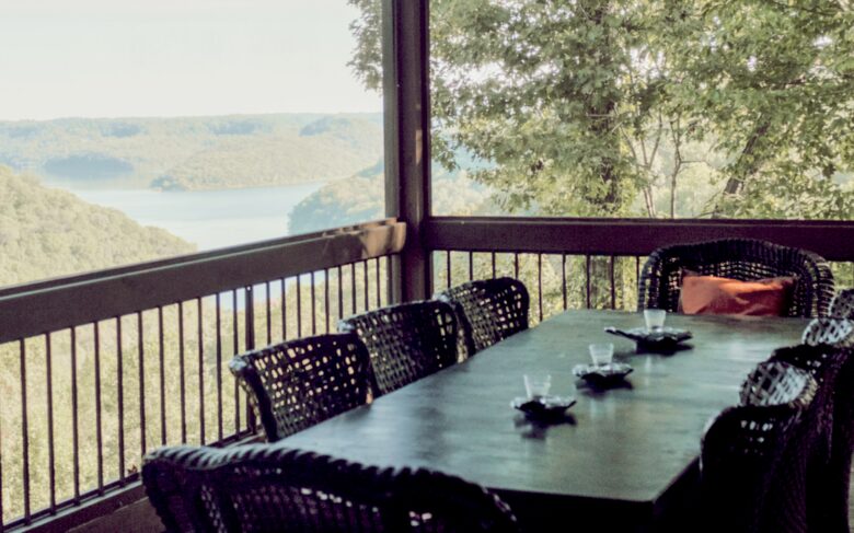 Watauga - Beautiful Tennessee Lake Home - Smithville, Tennessee