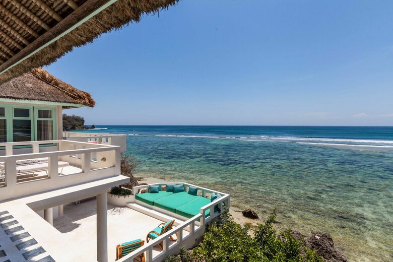 Mandala. The Rocks - Kuta Sel, Indonesia