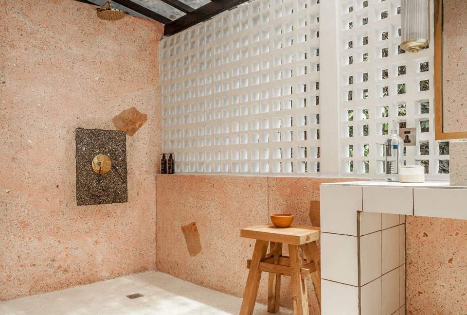 Mandala. The Rocks - Kuta Sel, Indonesia