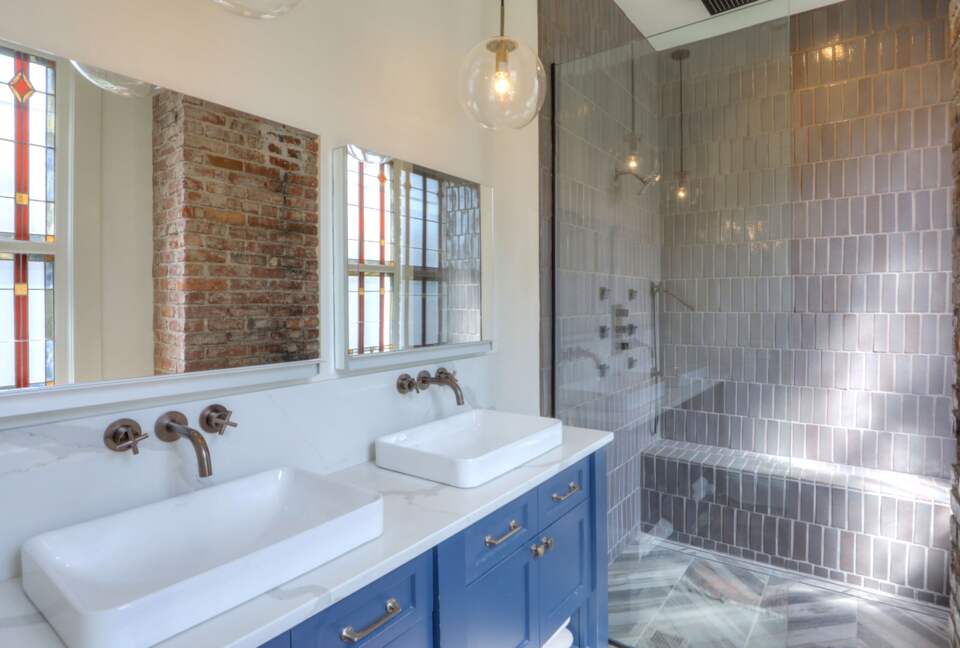 Hillsboro Luxury - Nashville, Tennessee