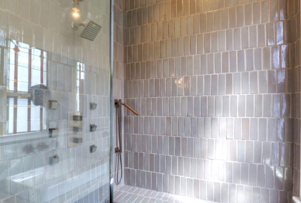 Hillsboro Luxury - Nashville, Tennessee