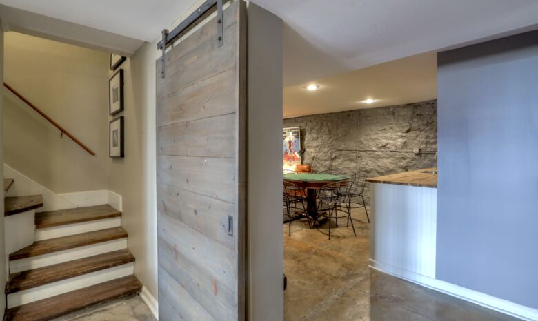 Hillsboro Luxury - Nashville, Tennessee