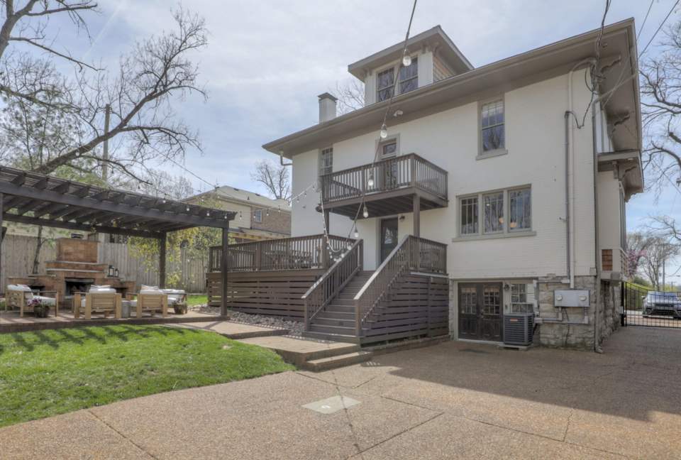 Hillsboro Luxury - Nashville, Tennessee