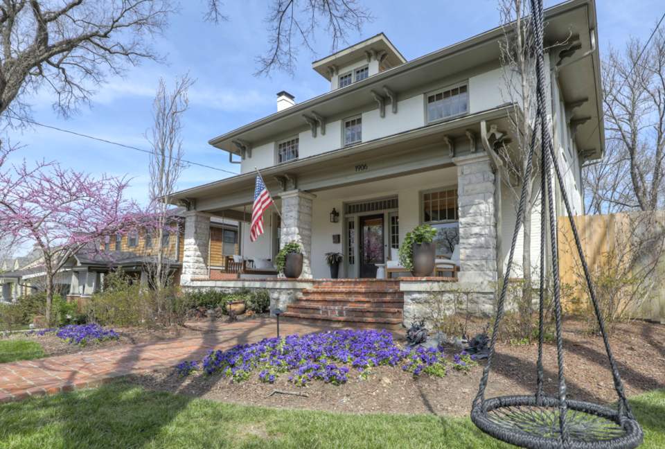 Hillsboro Luxury - Nashville, Tennessee