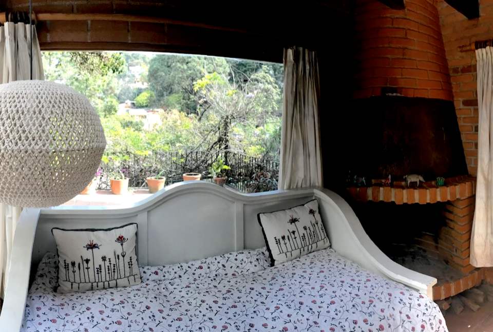 Casa de la Cascada - Lakefront & Waterfall Mexican Multifamily Retreat - Avandaro, Mexico