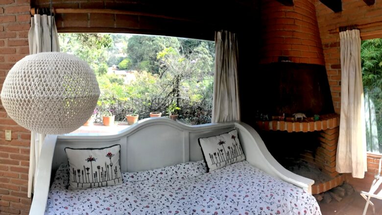 Casa de la Cascada - Lakefront & Waterfall Mexican Multifamily Retreat - Avandaro, Mexico