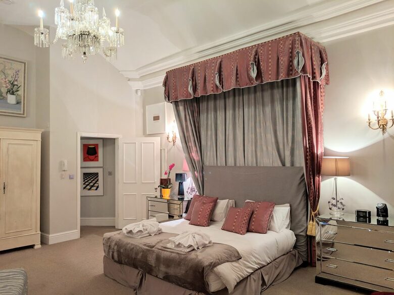 Huge 18th Century Georgian London Townhouse (R) - London, United Kingdom