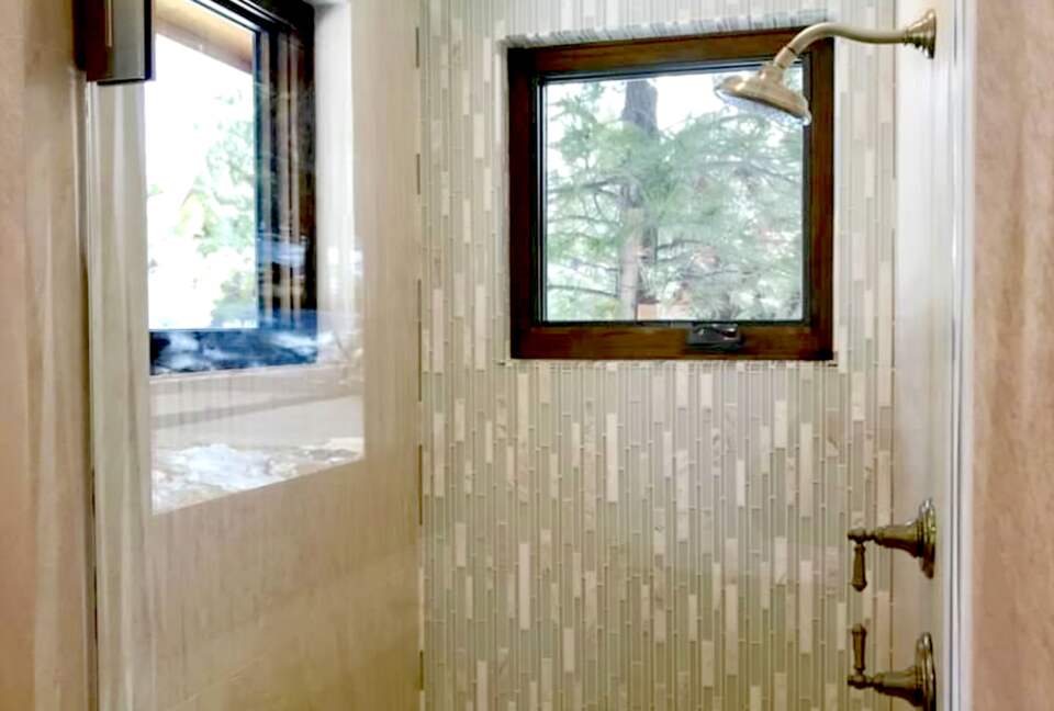 Lahontan Lodge Luxury - Truckee, California