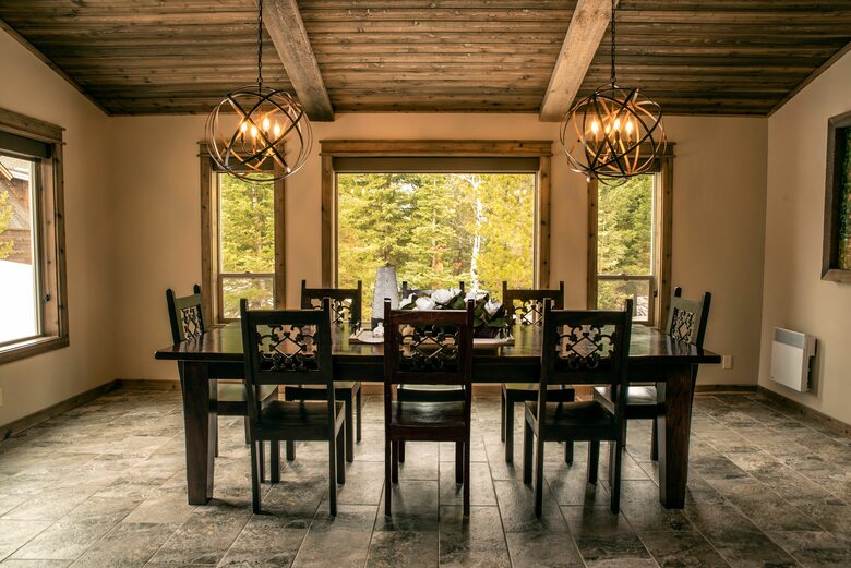 Erikson's Yellowstone Cabin - Island Park, Idaho