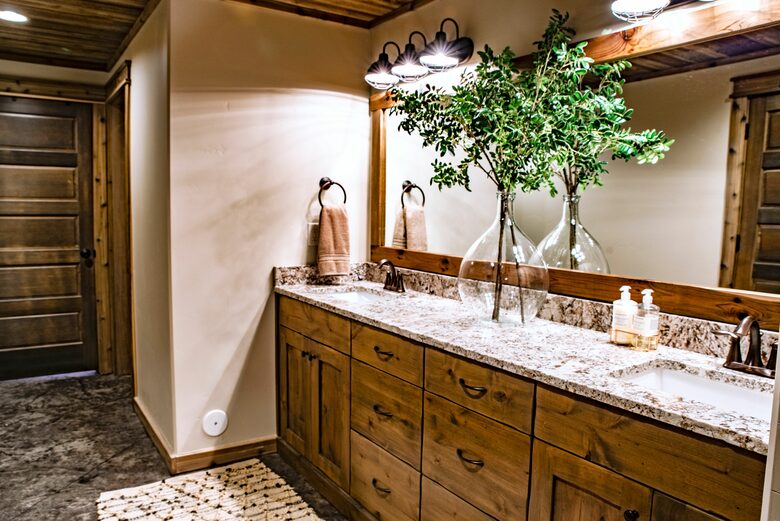 Erikson's Yellowstone Cabin - Island Park, Idaho