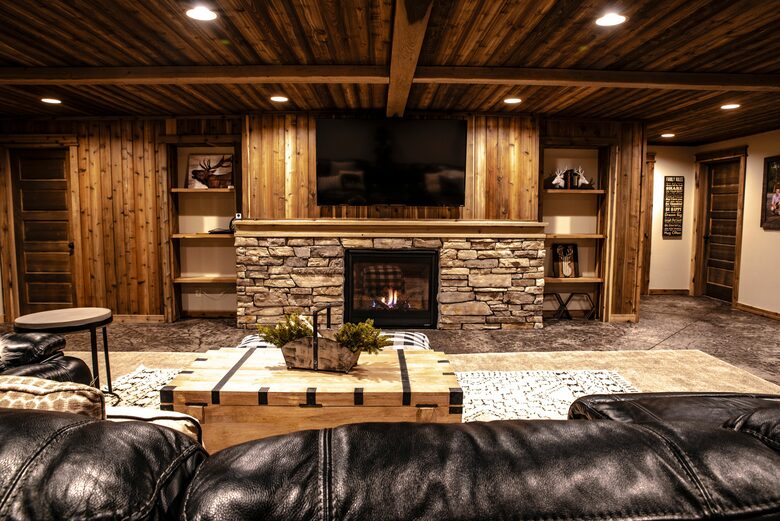 Erikson's Yellowstone Cabin - Island Park, Idaho