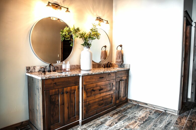 Erikson's Yellowstone Cabin - Island Park, Idaho