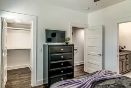 Germantown Luxury - Nashville, Tennessee